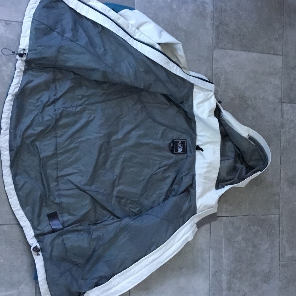 The North Face Hyvent Jacket with removable hood- size M - Picture 6 of 15
